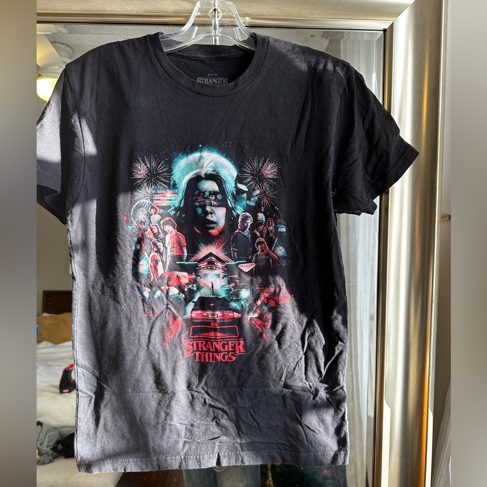 Stranger Things “Drive Thru Experience” woman’s T-shirt S